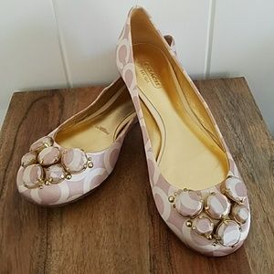 Coach flats
